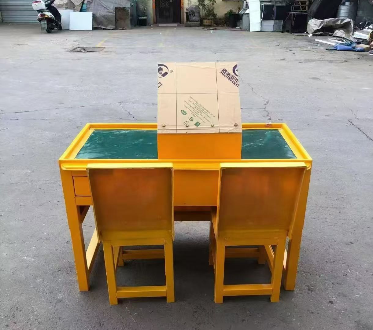 永丰防静电导通桌井下煤矿火工品发放桌：危险品流转的安全守护者